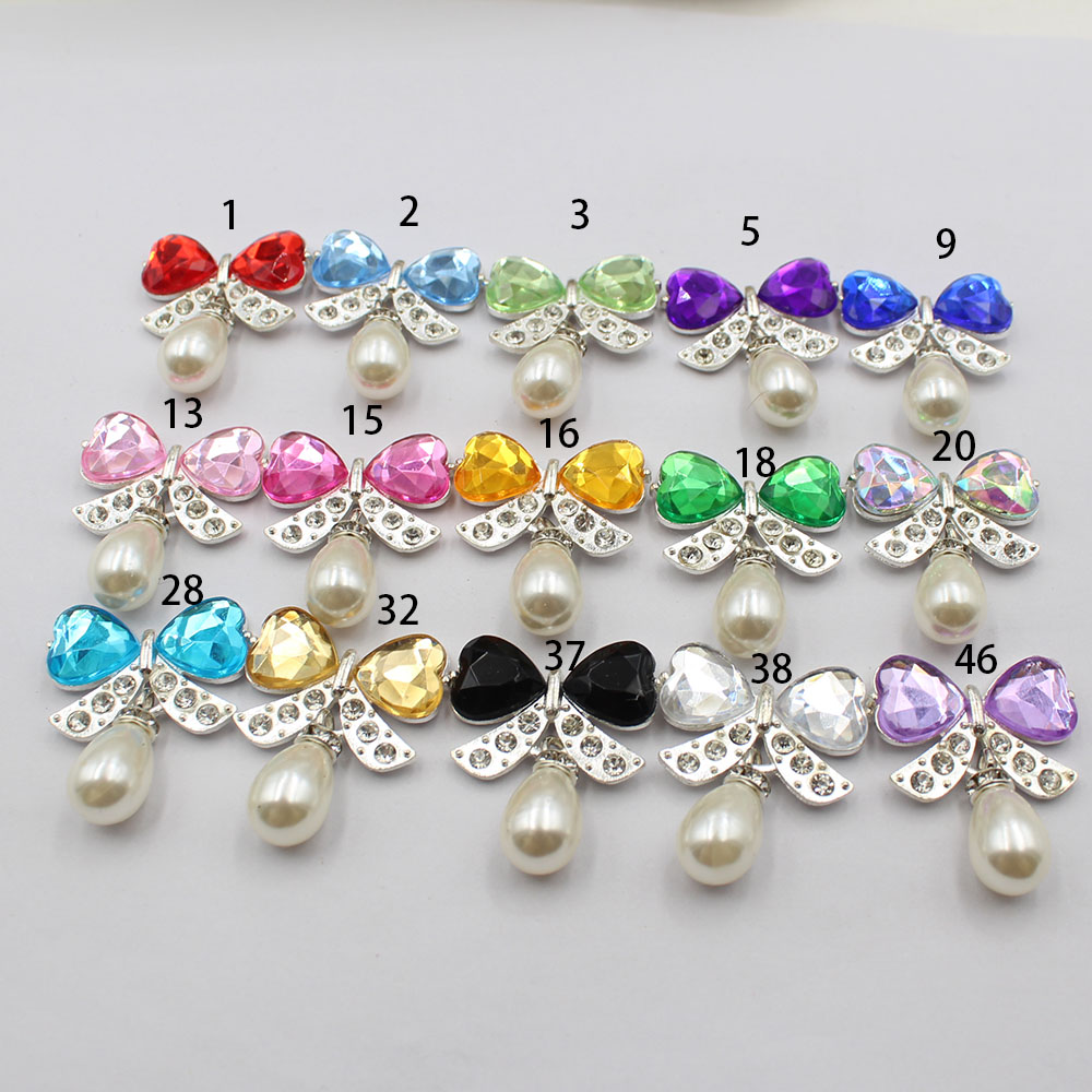 Pearl Stud Earrings - Vendite dirette di 5 pezzi/set fiocco
