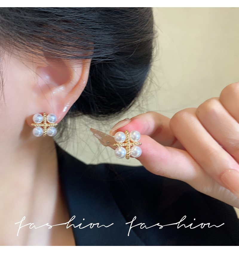 Orecchini a perla a croce in a - Pearl Stud Earrings recensione e prezzo