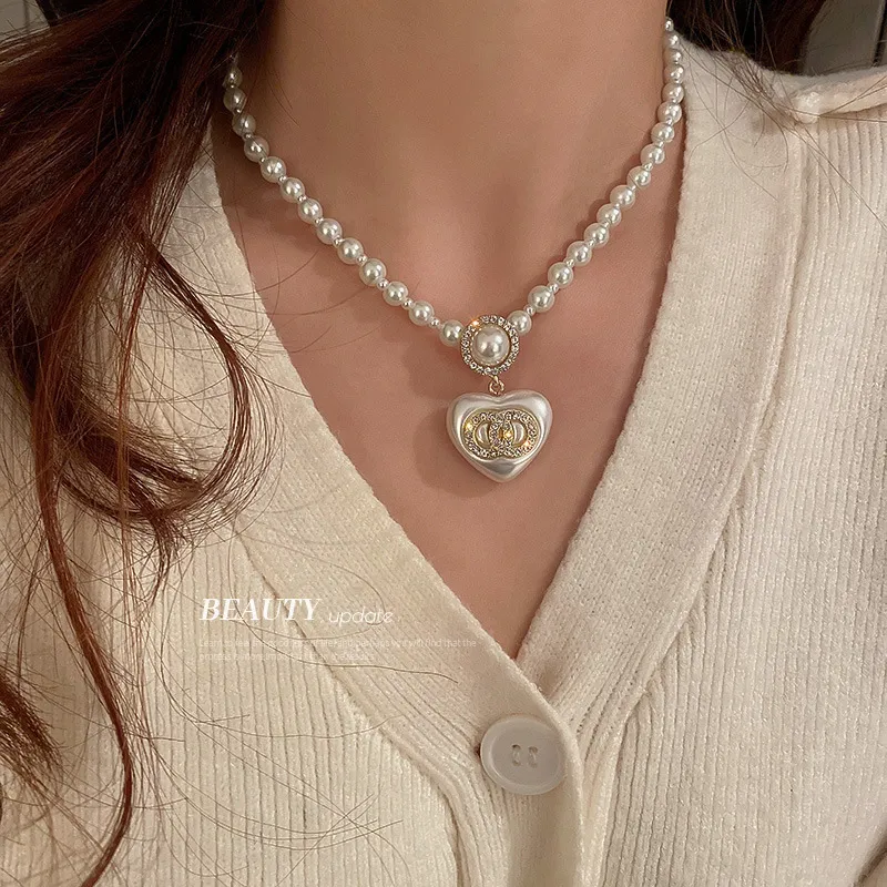 Orecchini a perno con perle e  - Pearl Stud Earrings recensione e prezzo